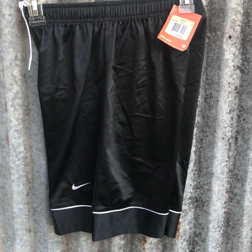 Nike Black Boys Shorts Size Small